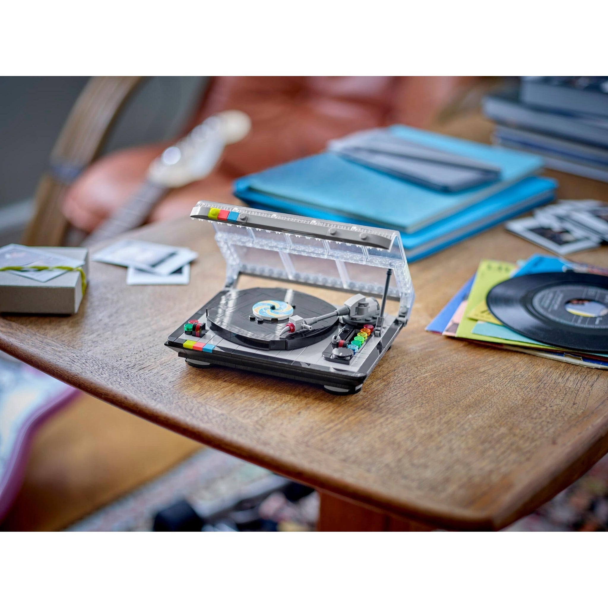 Retro Record Player | Miscellaneous | 40699