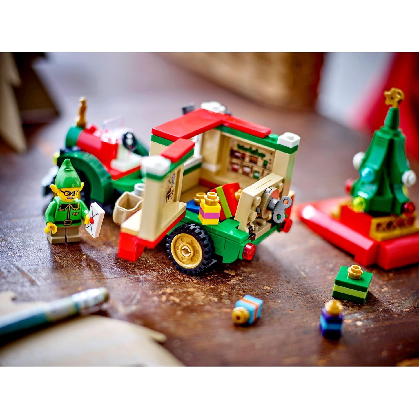 Santa's Delivery Truck | Seasonal | 40746