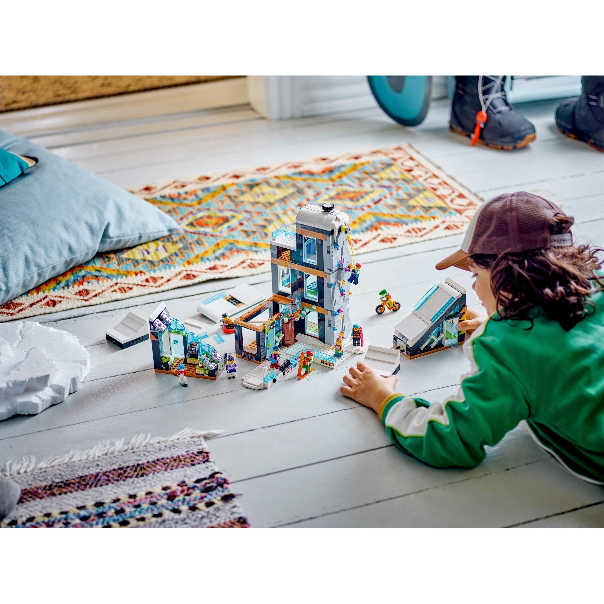 Ski and Climbing Centre | City | 60366