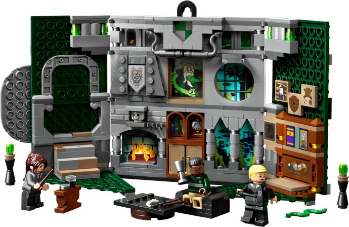 Slytherin House Banner | Harry Potter | 76410