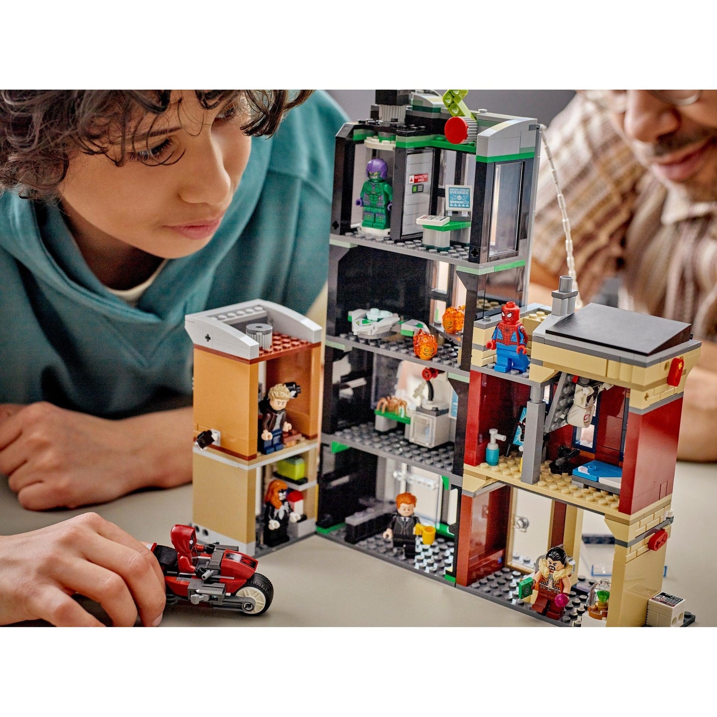 Spider-Man vs. Oscorp | Marvel Super Heroes | 76324