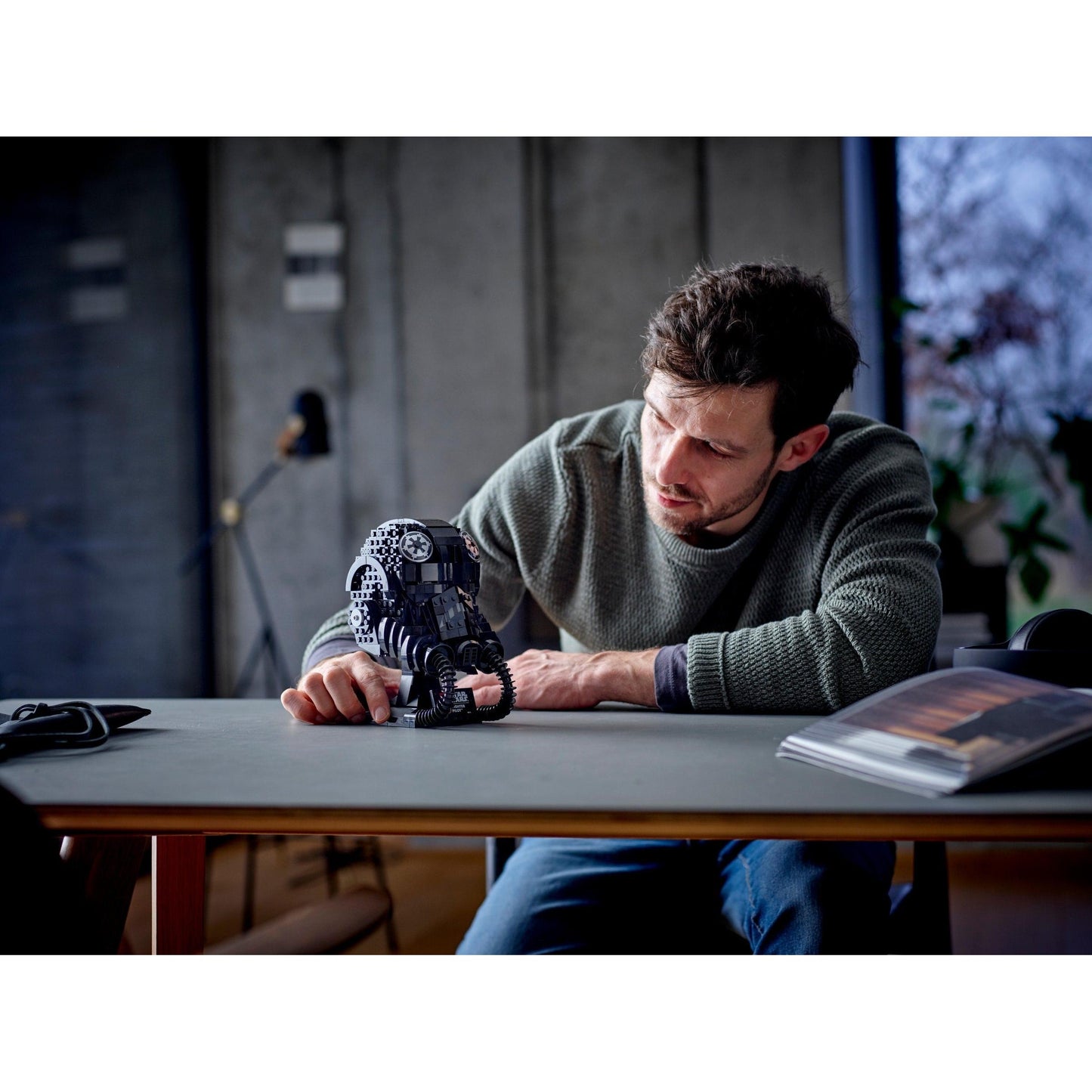 TIE Fighter Pilot Helmet | Star Wars | 75274