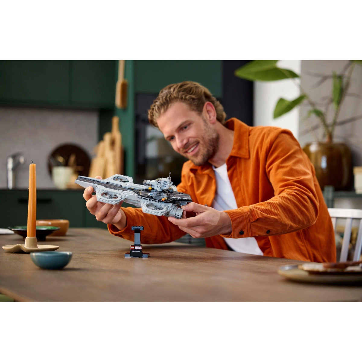 The Avengers Helicarrier | Marvel Super Heroes | 76295