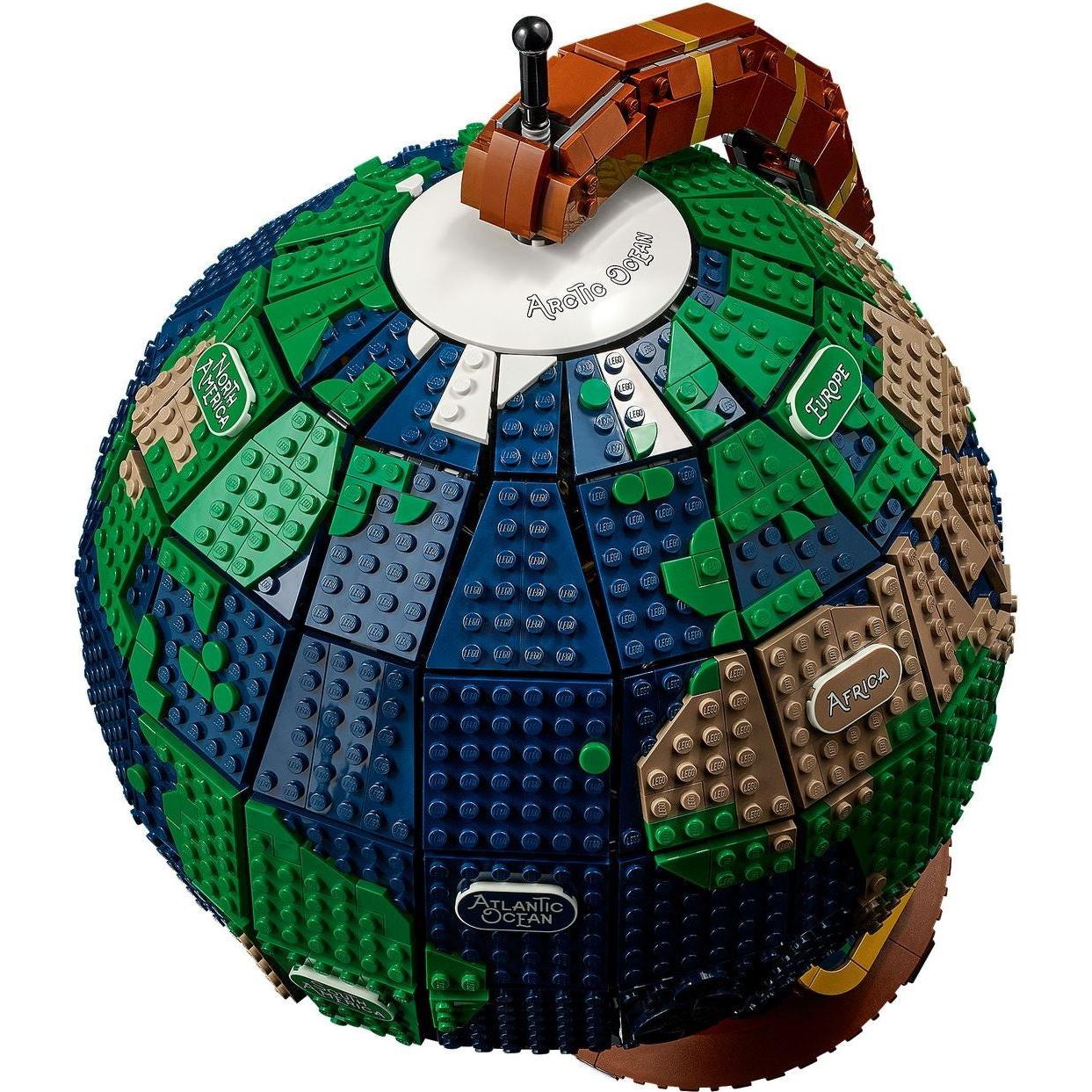 The Globe | Ideas | 21332