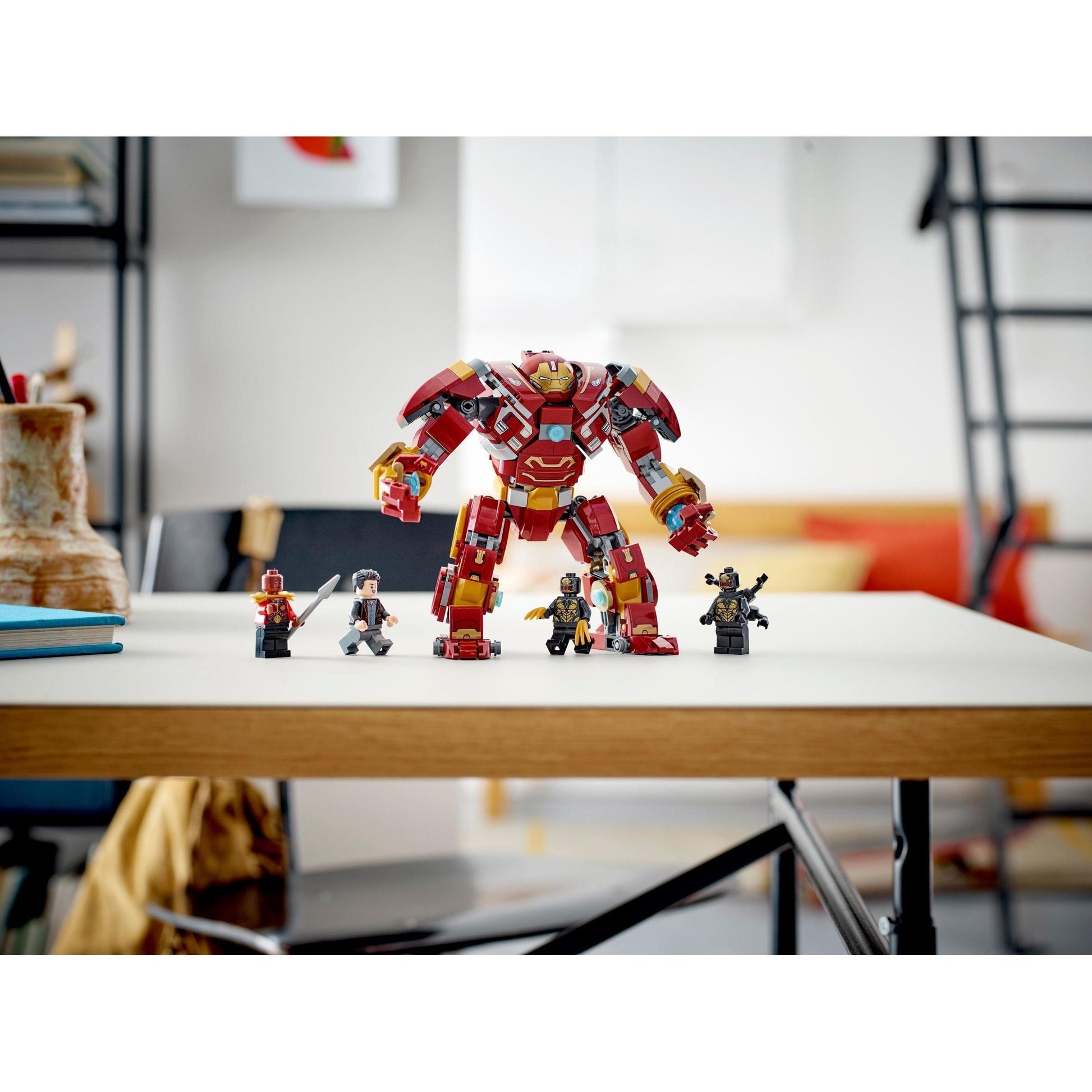The Hulkbuster: The Battle of Wakanda | Marvel Super Heroes | 76247