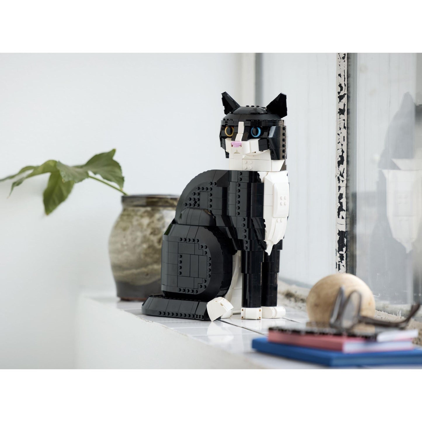Tuxedo Cat | Ideas | 21349