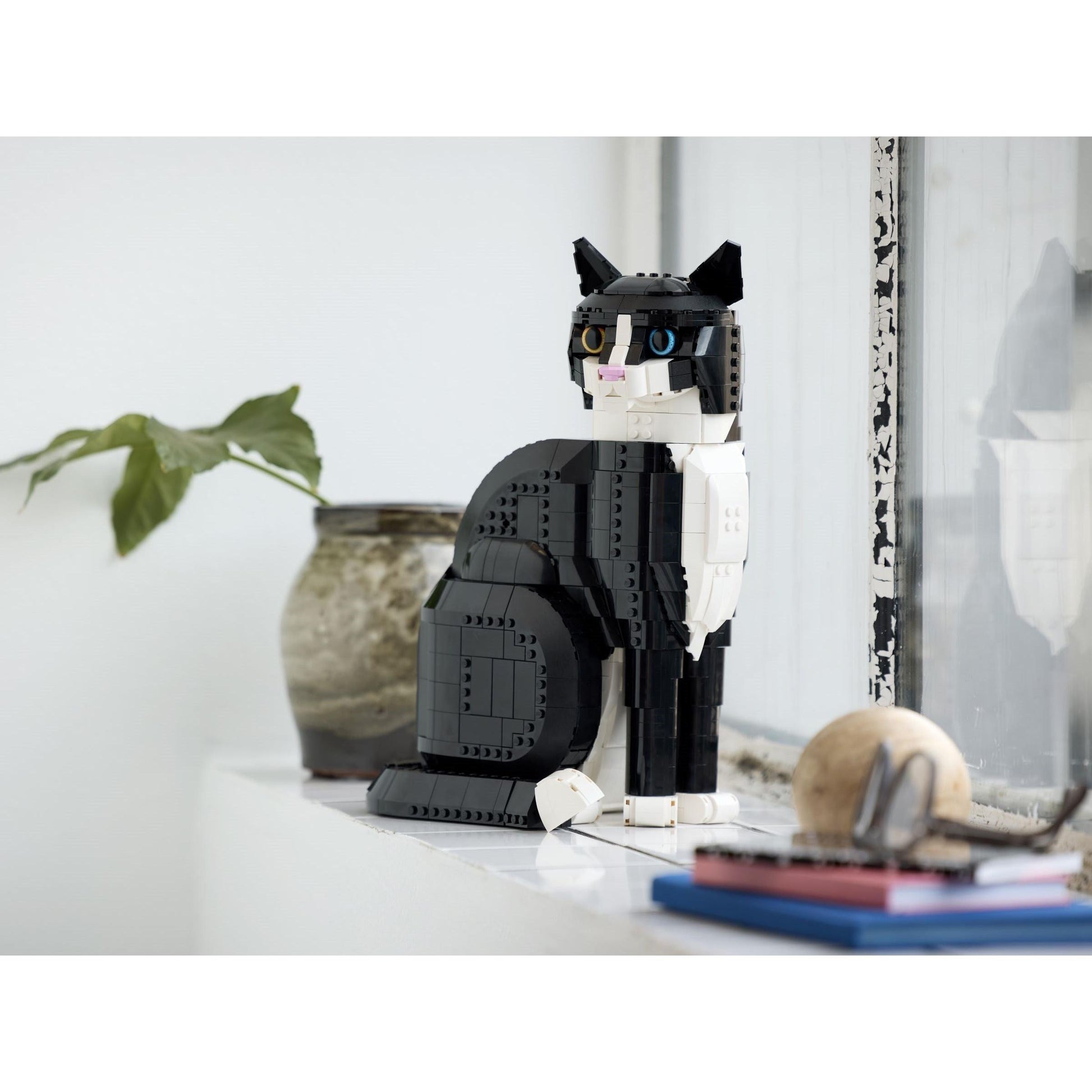 Tuxedo Cat | Ideas | 21349