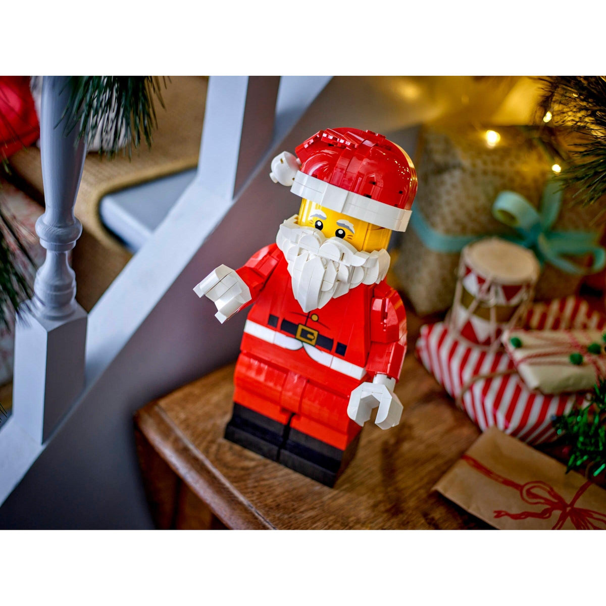 Up-Scaled Santa Minifigure | Seasonal | 40820