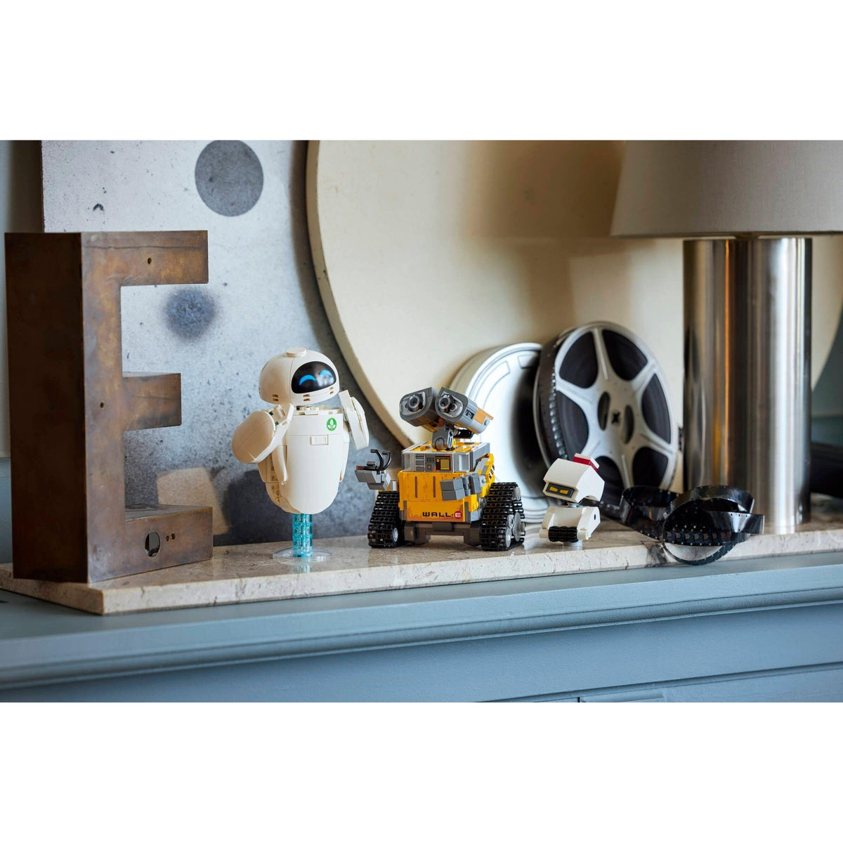 WALL-E and EVE | Disney | 43279