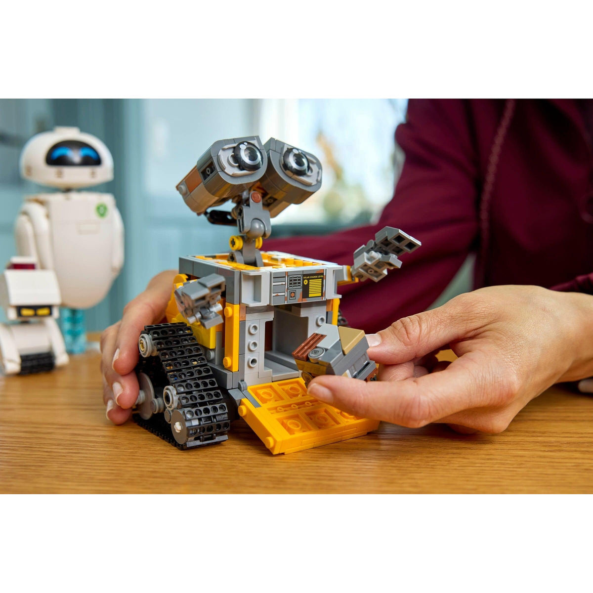 WALL-E and EVE | Disney | 43279