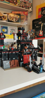 Vladek's Dark Fortress | Castle | 8877