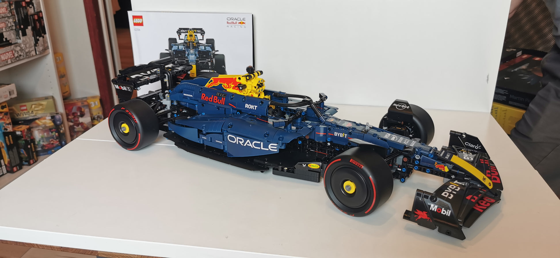 Oracle Red Bull Racing RB20 F1 Car | Technic | 42206
