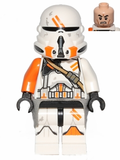 Soldat aéroporté clone, 212e bataillon d'attaque (phase 2) - Bras orange, taches de saleté, kama en tissu gris clair bleuté, air renfrogné | sw0523